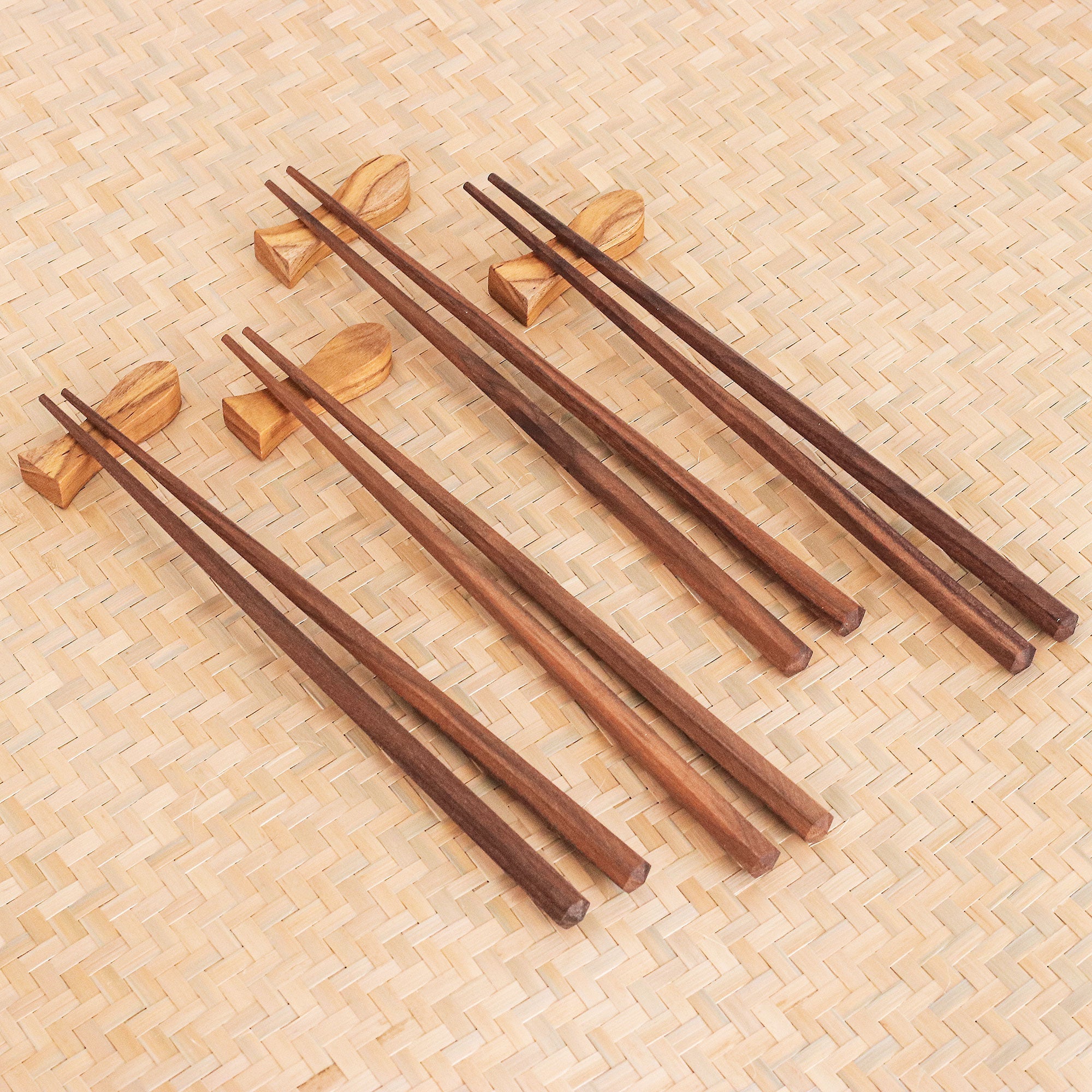 Set of 4 Teak Wood Chopsticks with Fish-Shaped Rests - Little Fish Dinner