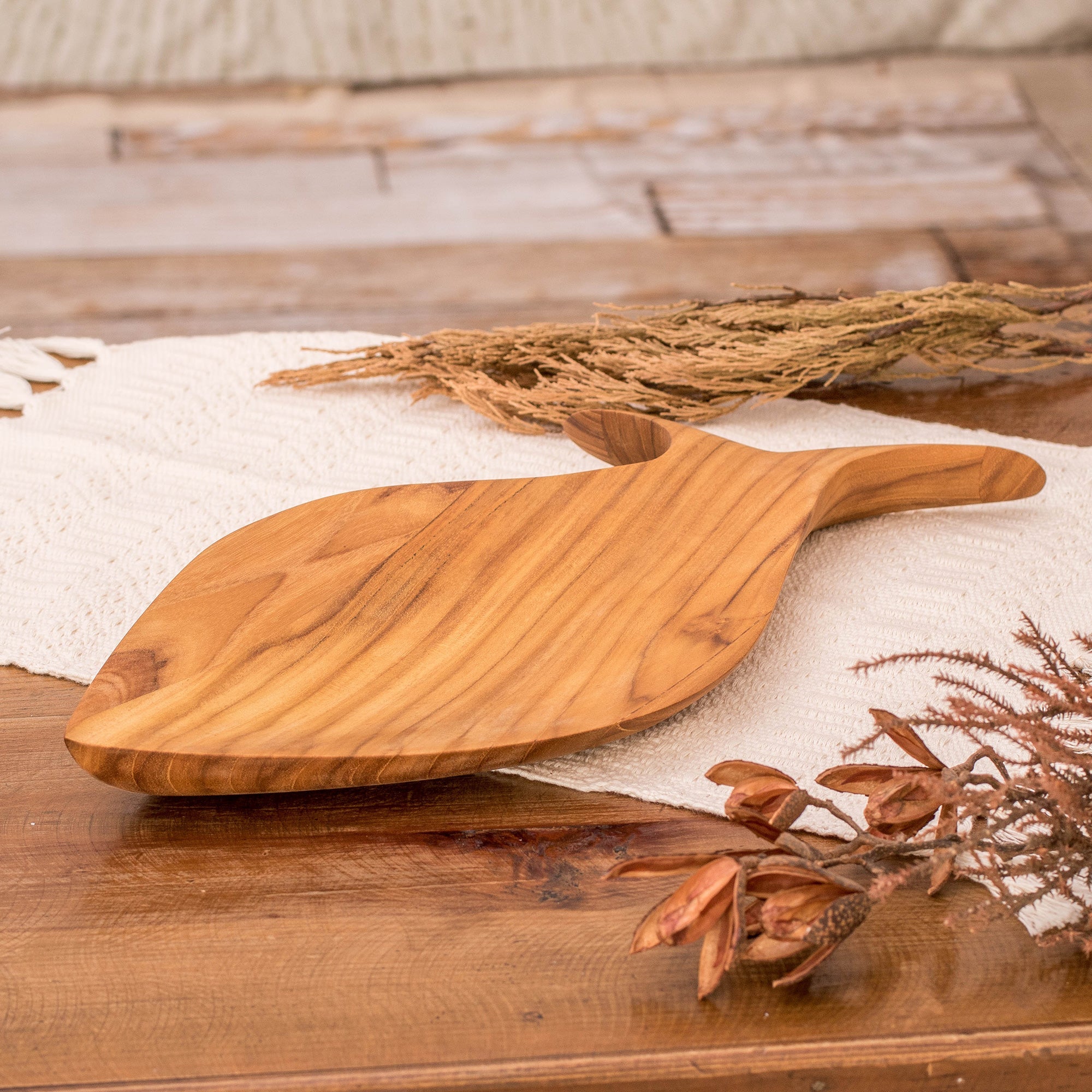 Fish-Themed Eco-Friendly Hand-Carved Teak Wood Snack Plate - Time to Share